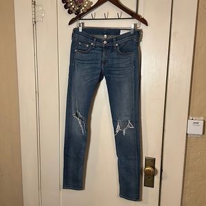 Rag & Bone Skinny Distressed Jeans • SZ 25